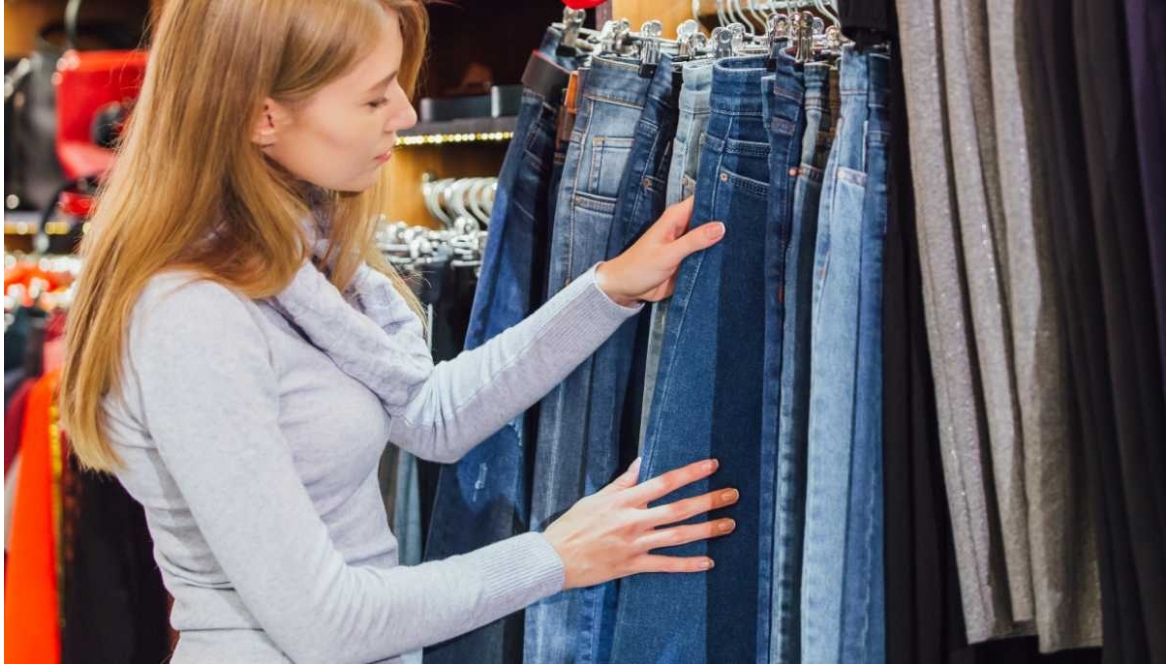 Faut-il laver des jeans neufs avant de les porter ?